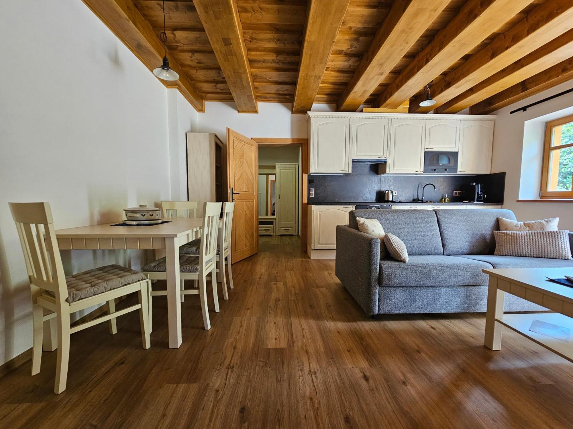 Apartmany Jezerne Velké Karlovice Dış mekan fotoğraf