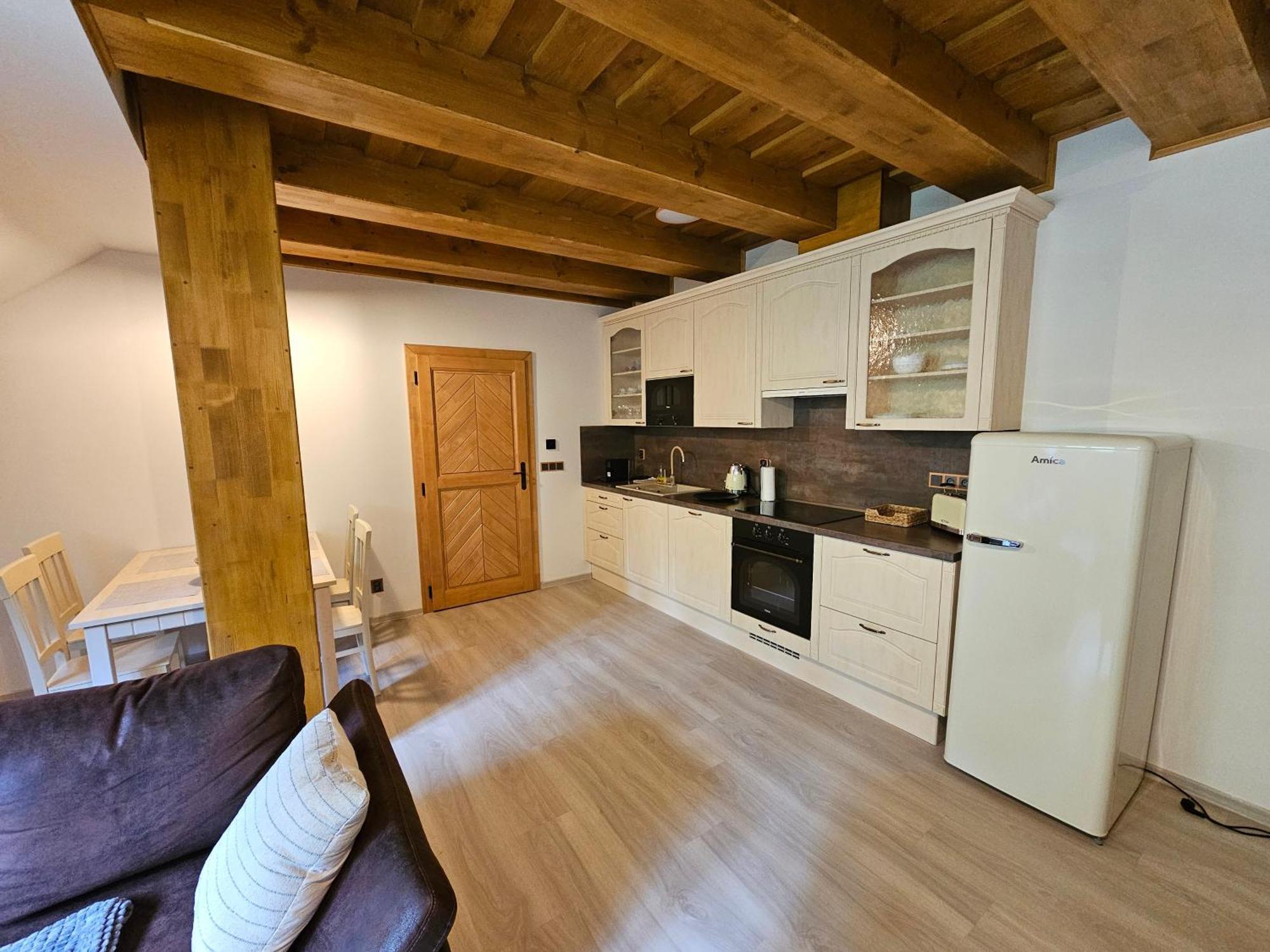 Apartmany Jezerne Velké Karlovice Dış mekan fotoğraf