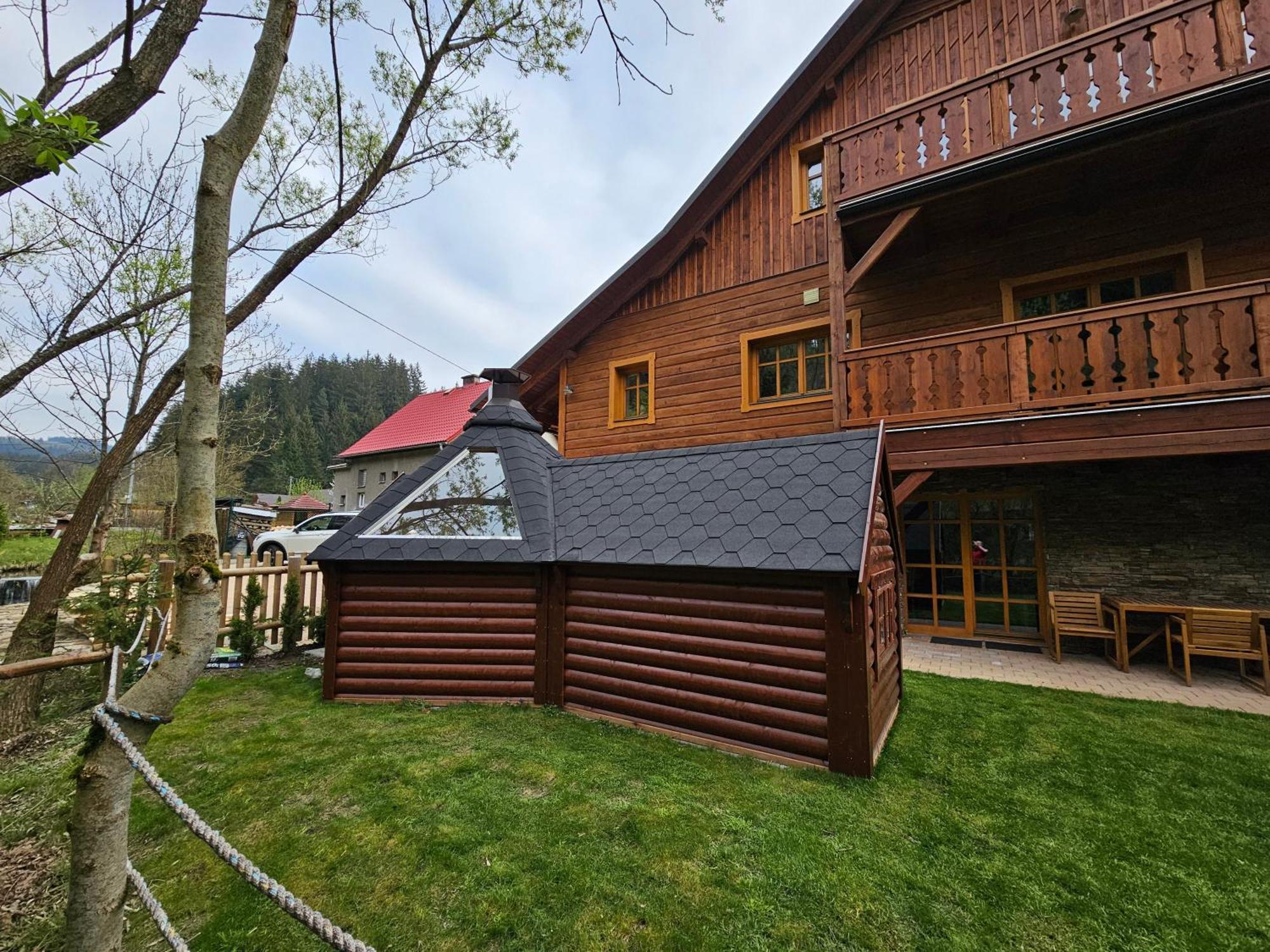 Apartmany Jezerne Velké Karlovice Dış mekan fotoğraf