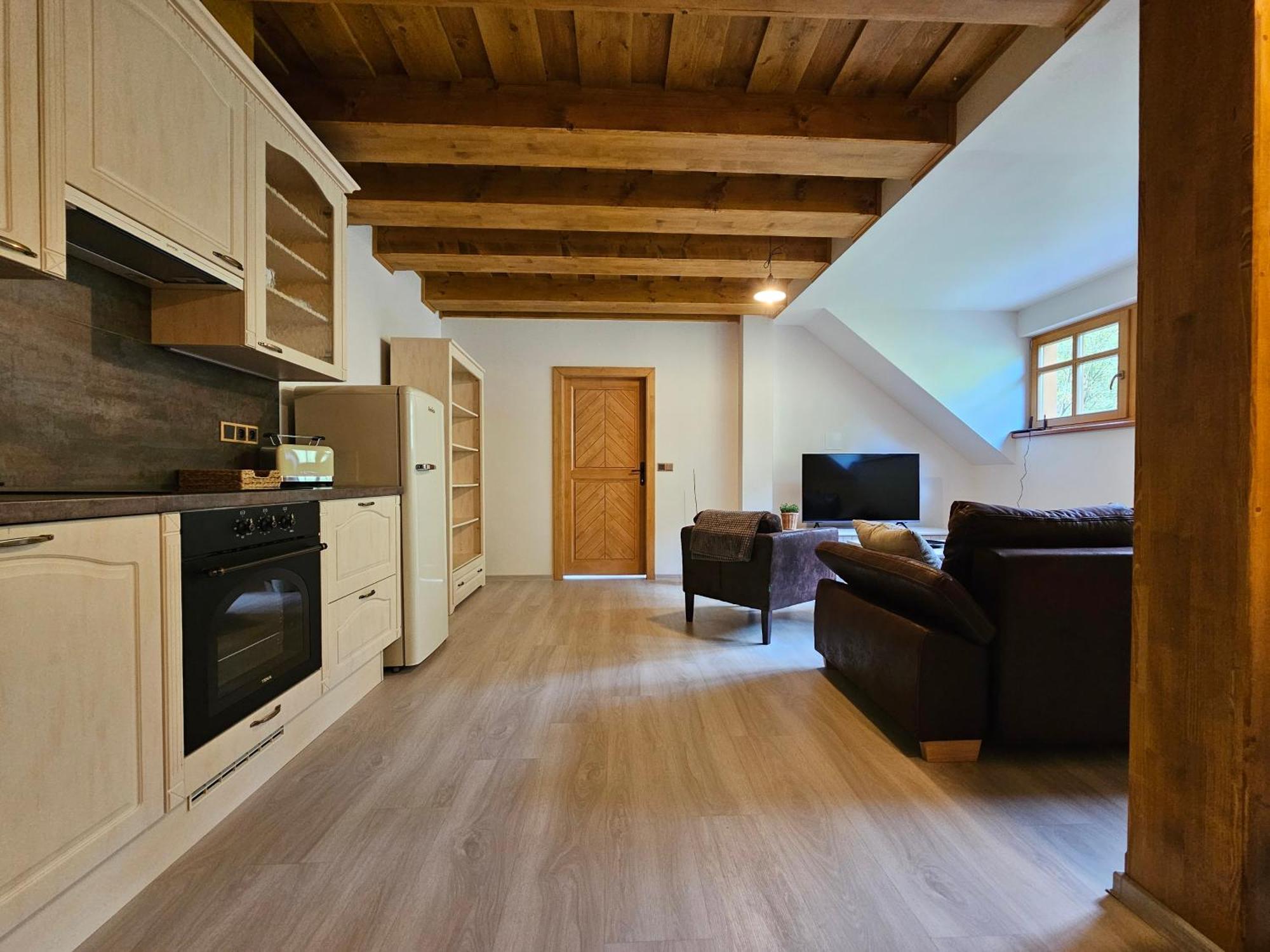 Apartmany Jezerne Velké Karlovice Oda fotoğraf